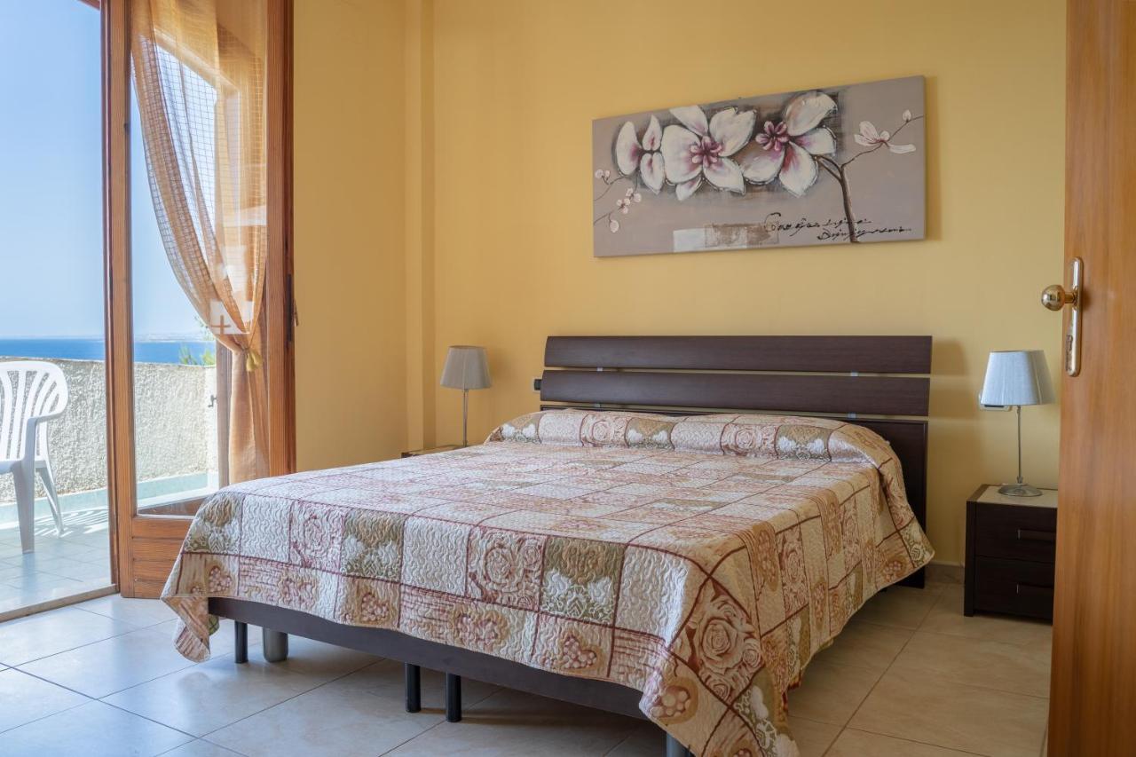 Terrazza Sul Plemmirio Bed & Breakfast Syracuse ภายนอก รูปภาพ
